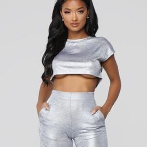 Fashion Nova Still Chillin’ plus size silver crop top